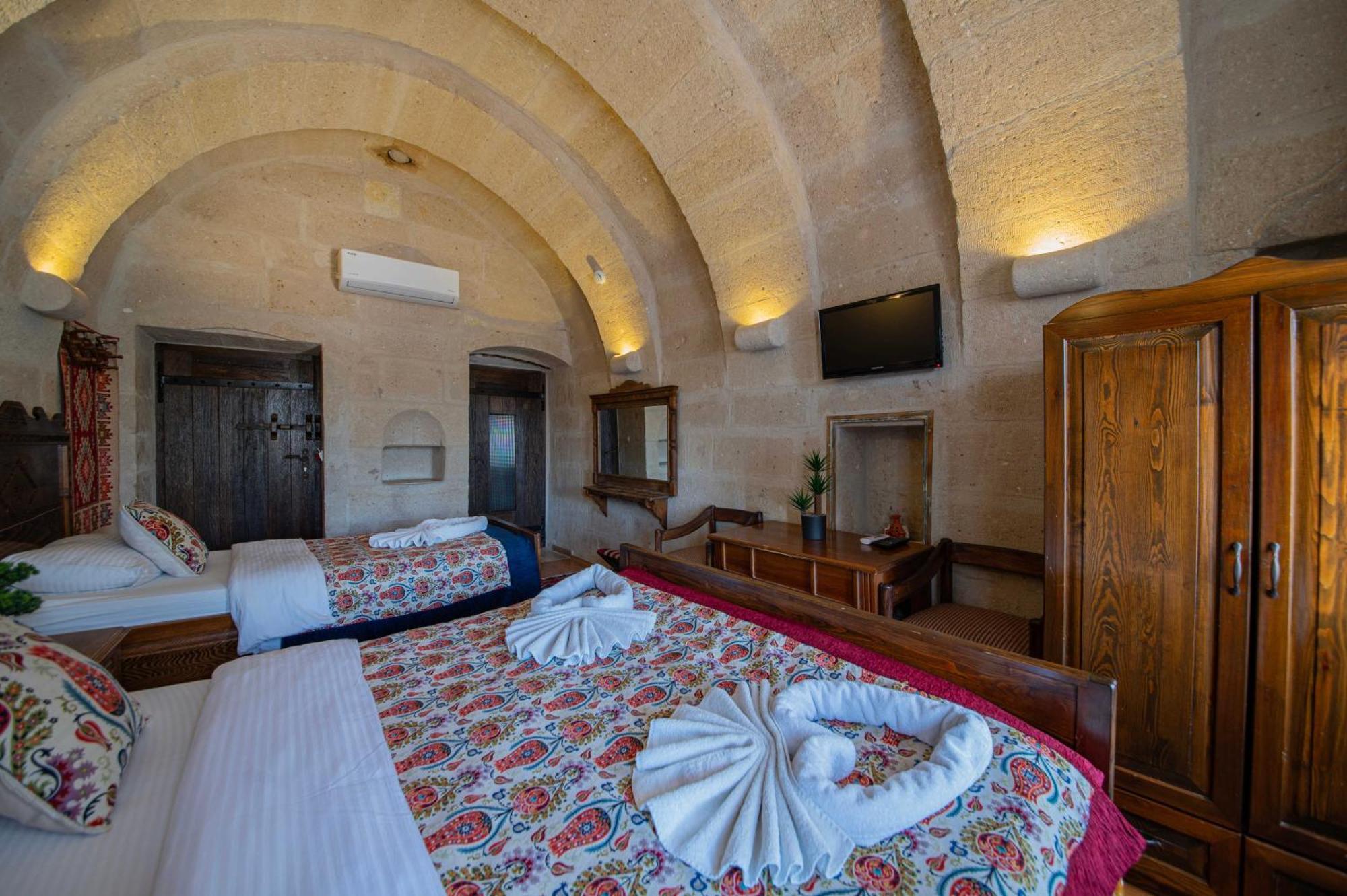 גורמה Safran Cave Hotel מראה חיצוני תמונה
